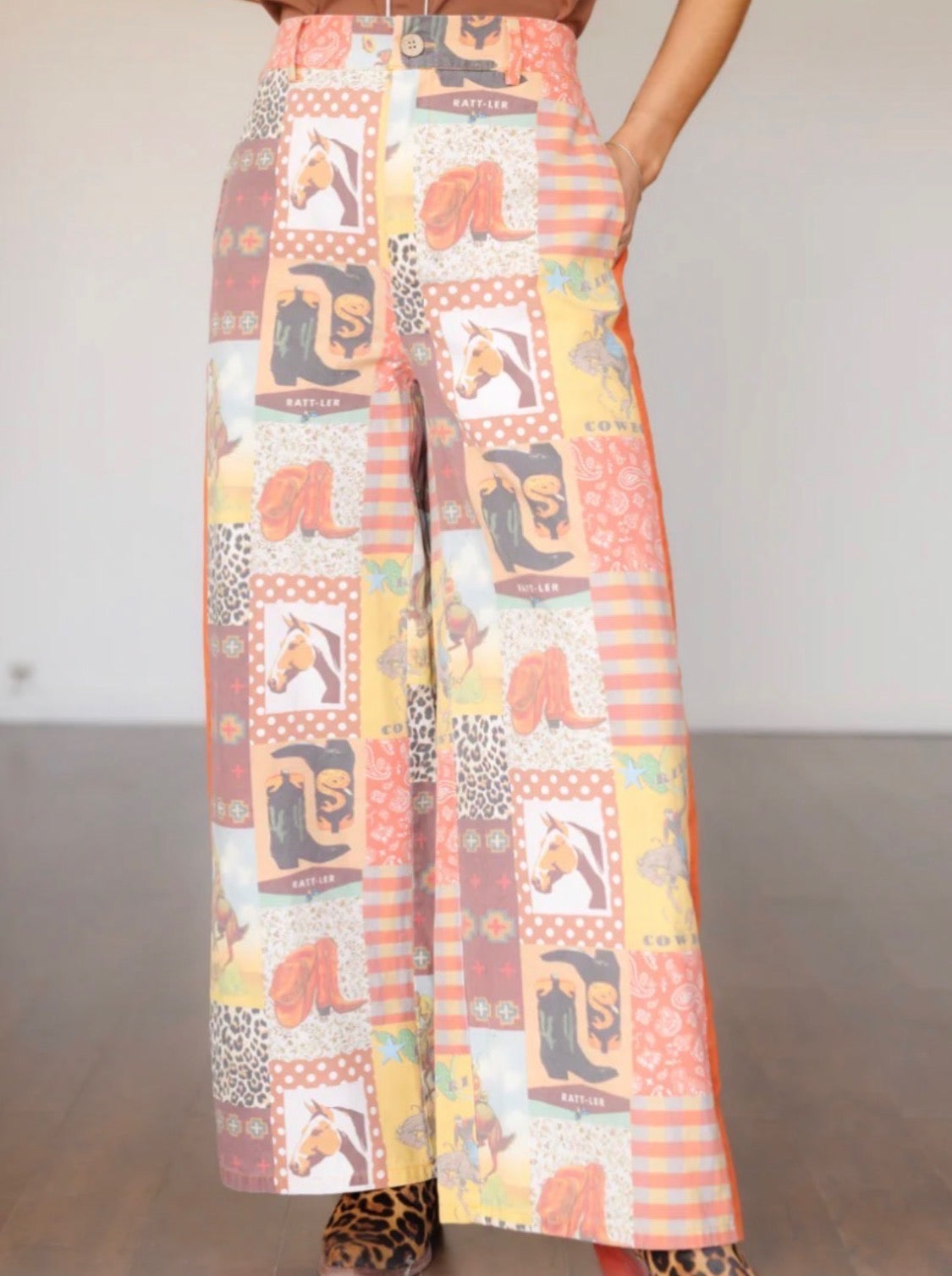 Howdy Hanny Collage Pants