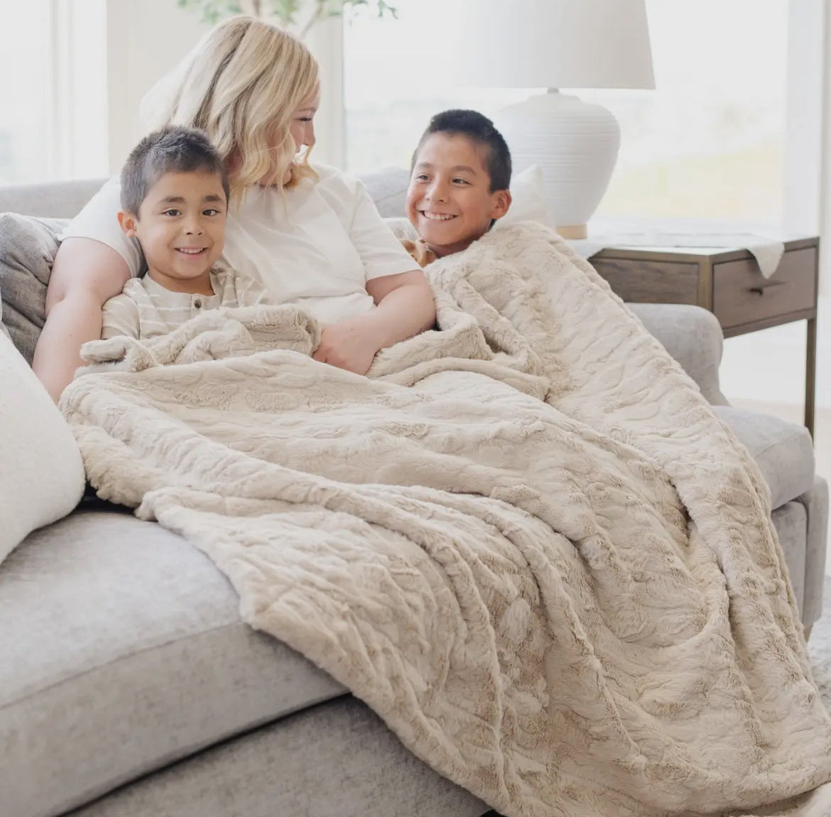 Saranoni Faux Fur Blanket