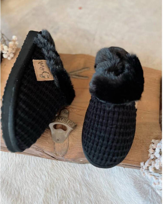 Sweater knit fuzzy slippers by Very G
