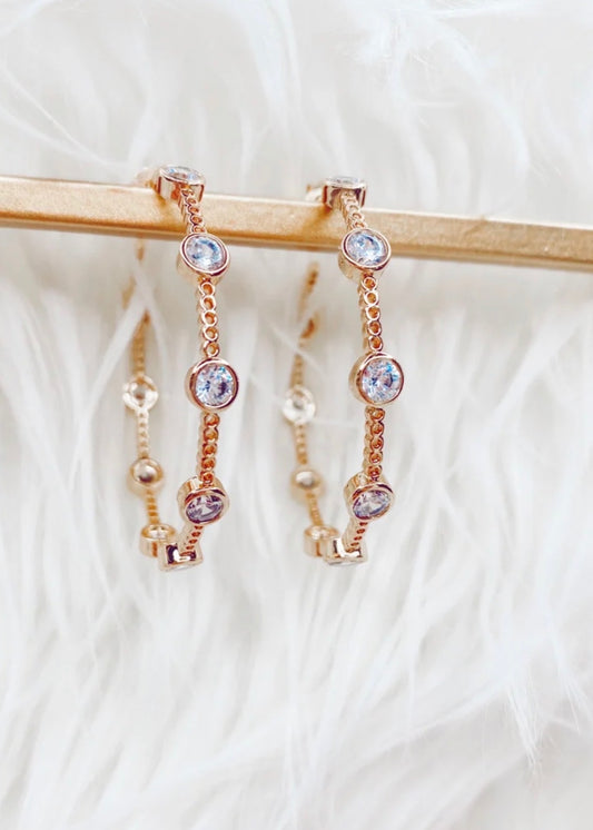 Taylor Shaye Megan Hoops
