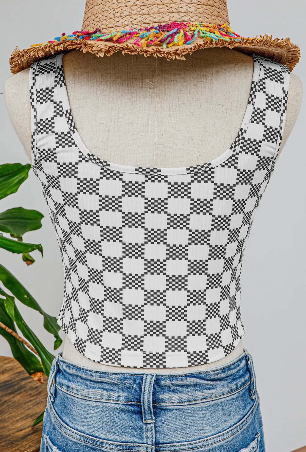 Checkered cropped tank