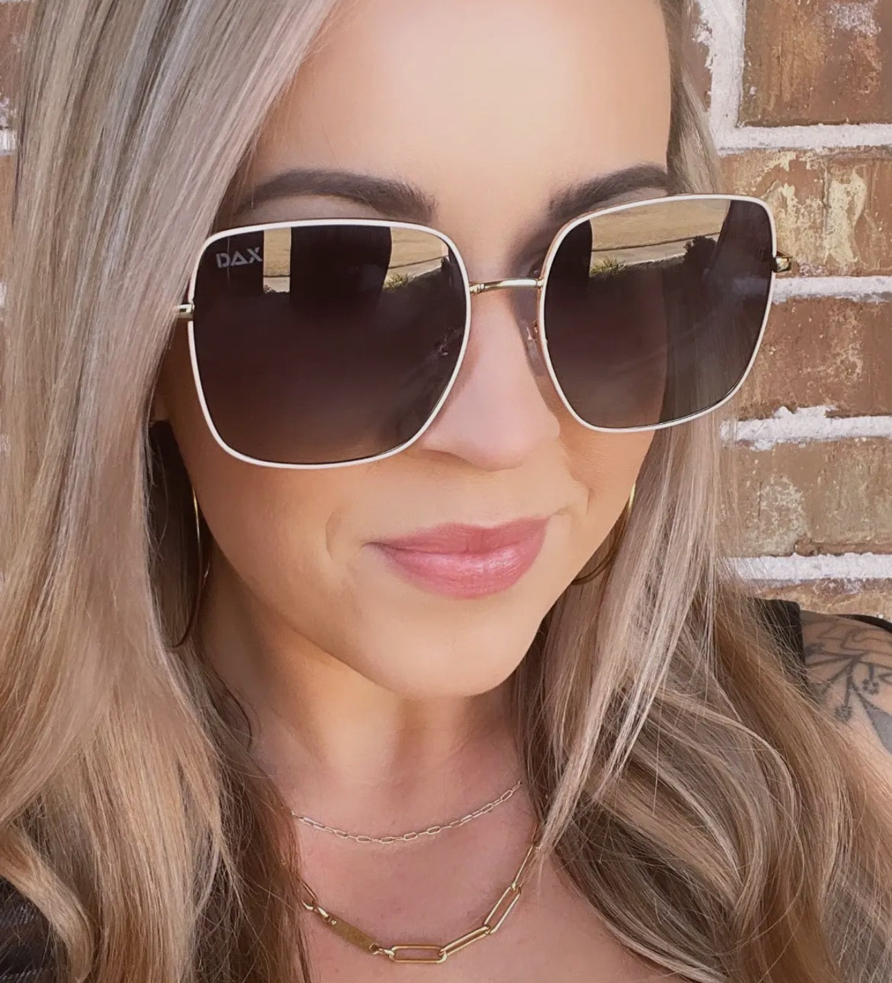Evie In Black DAX Sunglasses