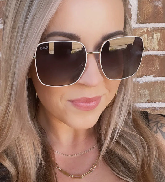 Evie In Black DAX Sunglasses